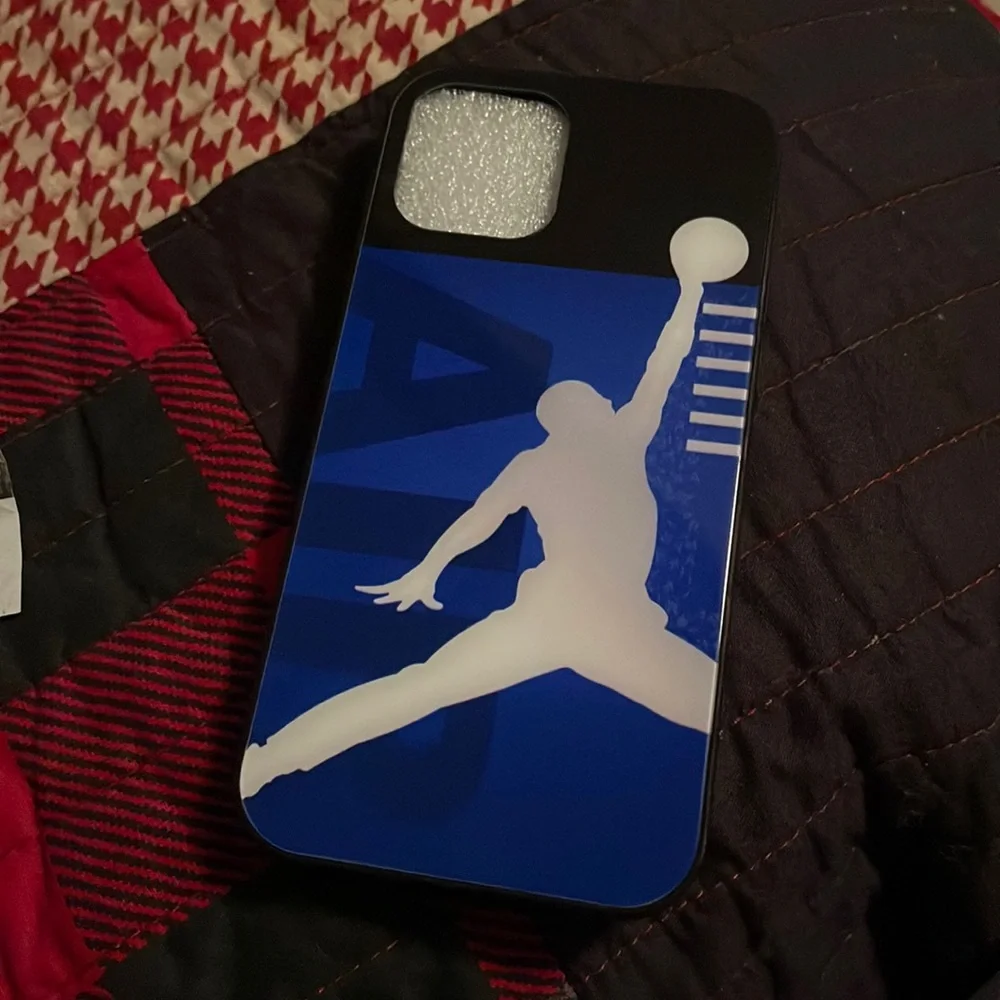 iPhone 12/ 12 pro 6.5 phone case NWT